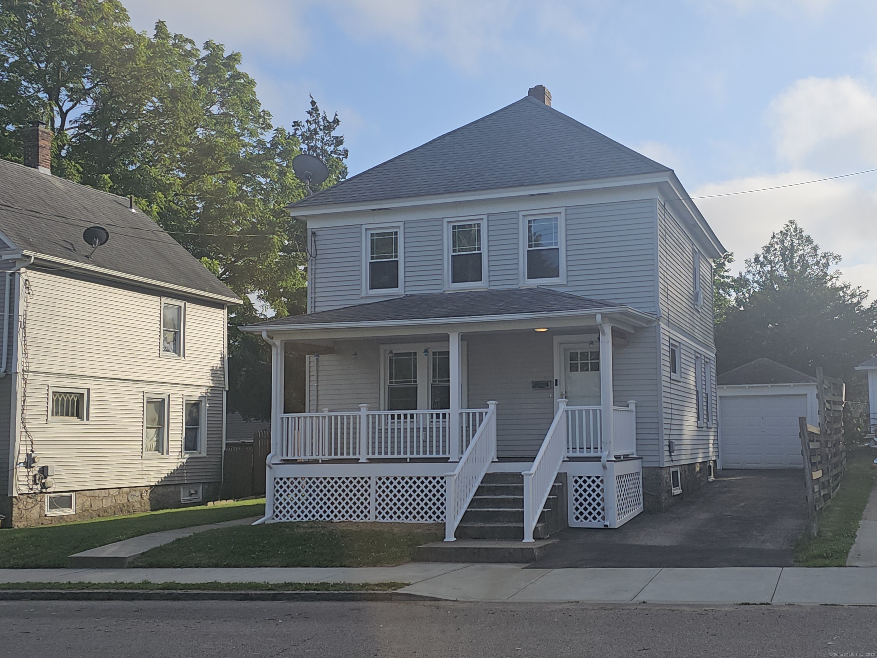 32 South Ledyard Street