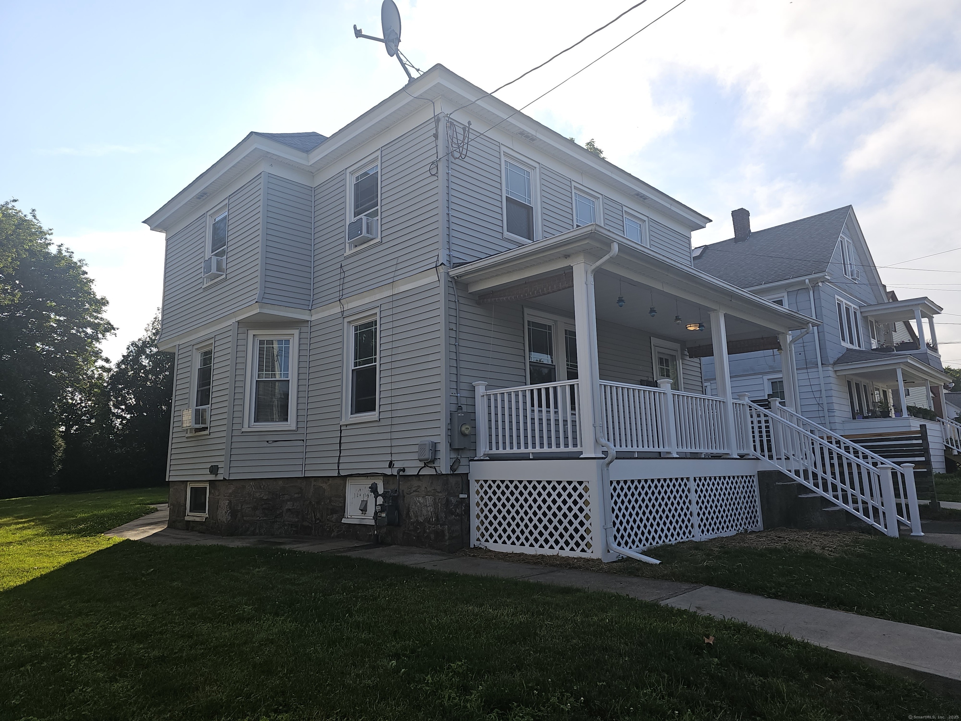 32 South Ledyard Street