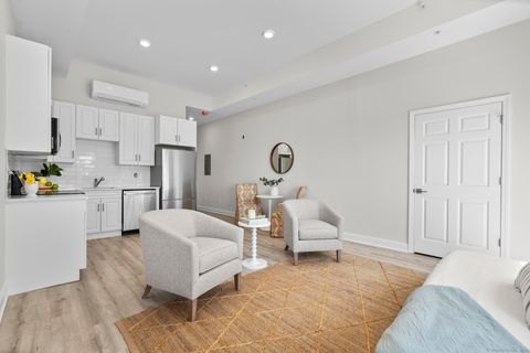 120 Broad Street 407 New London CT 06320