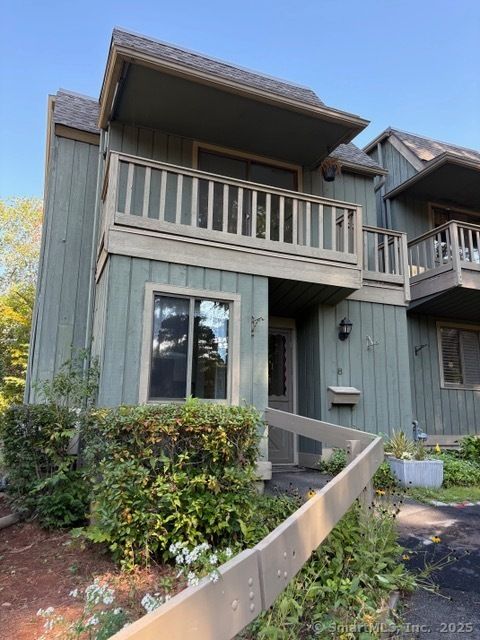 Photo of 8 Village Road #8, Southington, CT 06489 (MLS # 24135316) Photo of 8 Village Road #8, Southington, CT 06489 (MLS # 24135316)