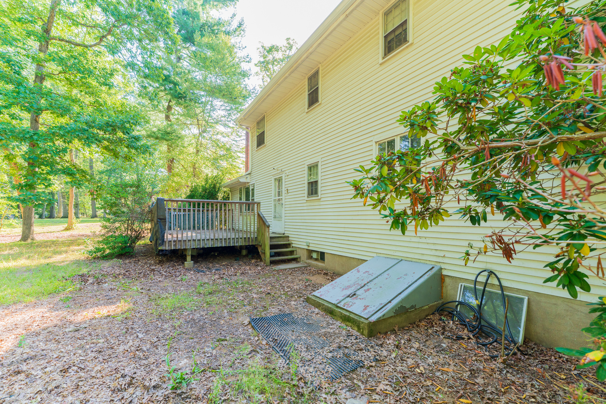 East Hartford, Connecticut 06118, United States, 4 Bedrooms Bedrooms, ,3 BathroomsBathrooms,Residential,Pending,203940