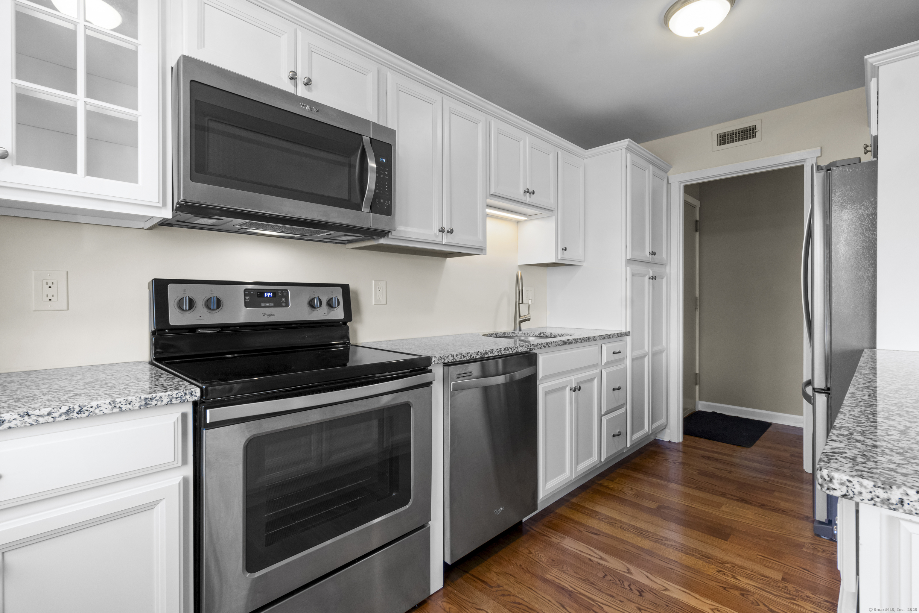 261 Heritage Village #C, Southbury, Connecticut image 3