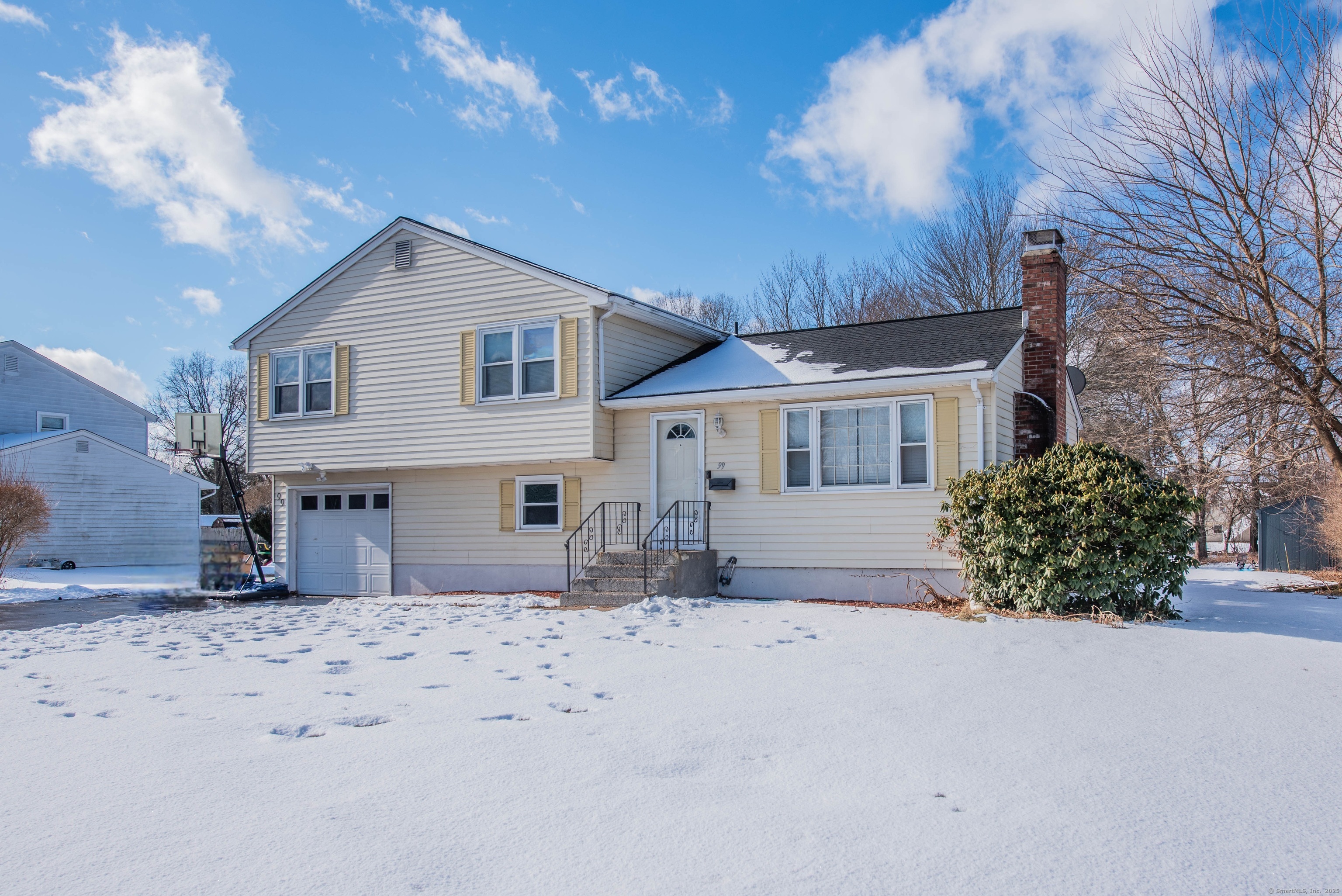 99 Rolling Meadow Drive, East Hartford, Connecticut image 3