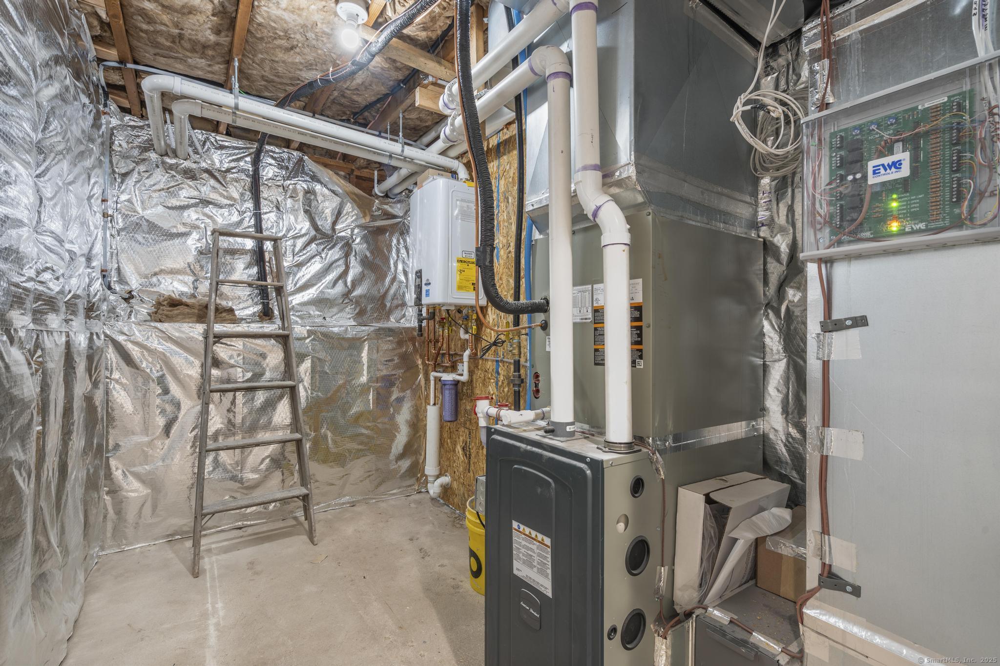 Avon, Connecticut 06001, United States, 4 Bedrooms Bedrooms, ,3 BathroomsBathrooms,Residential,Active,178532