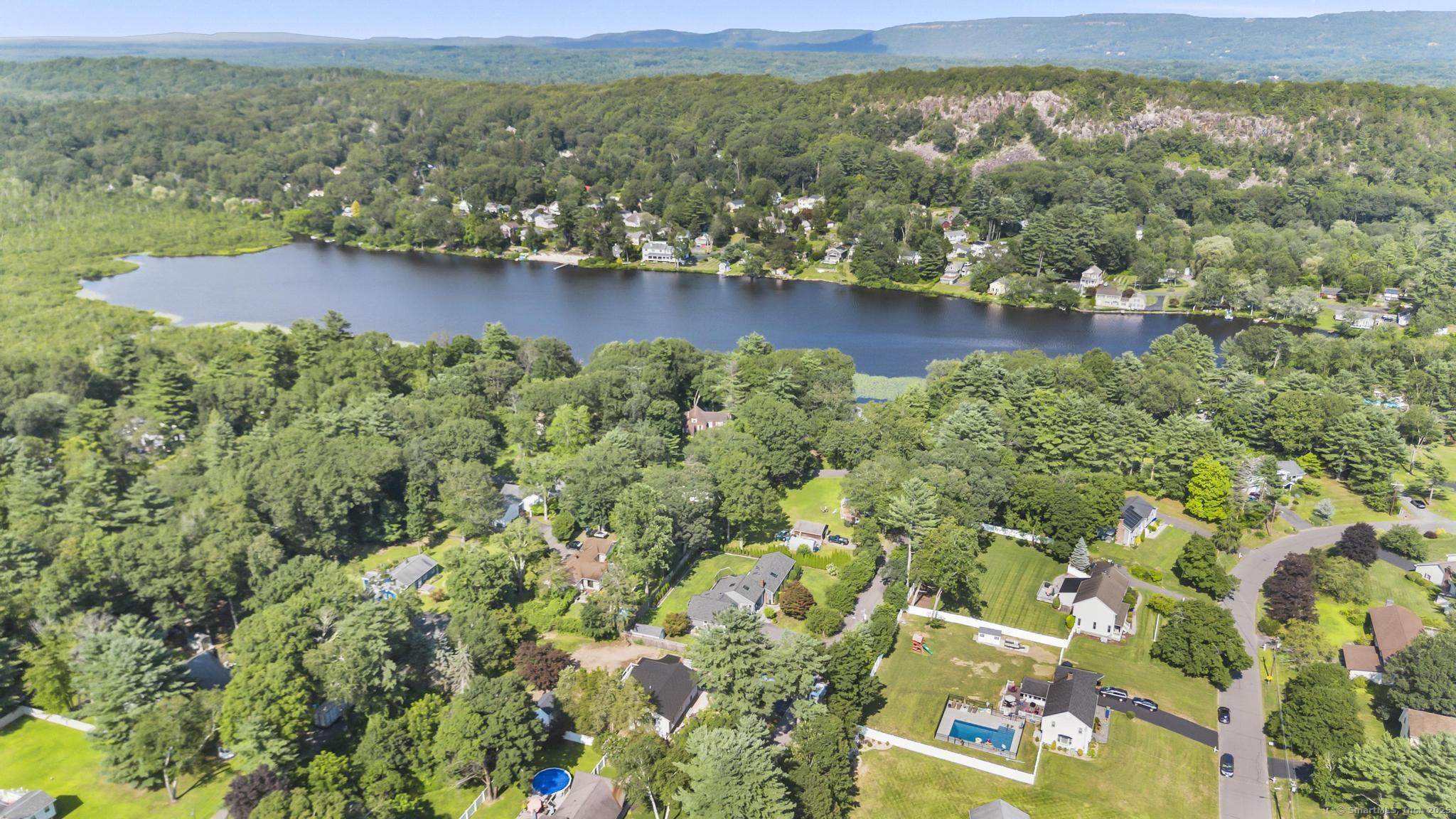 Avon, Connecticut 06001, United States, 4 Bedrooms Bedrooms, ,3 BathroomsBathrooms,Residential,Active,178532