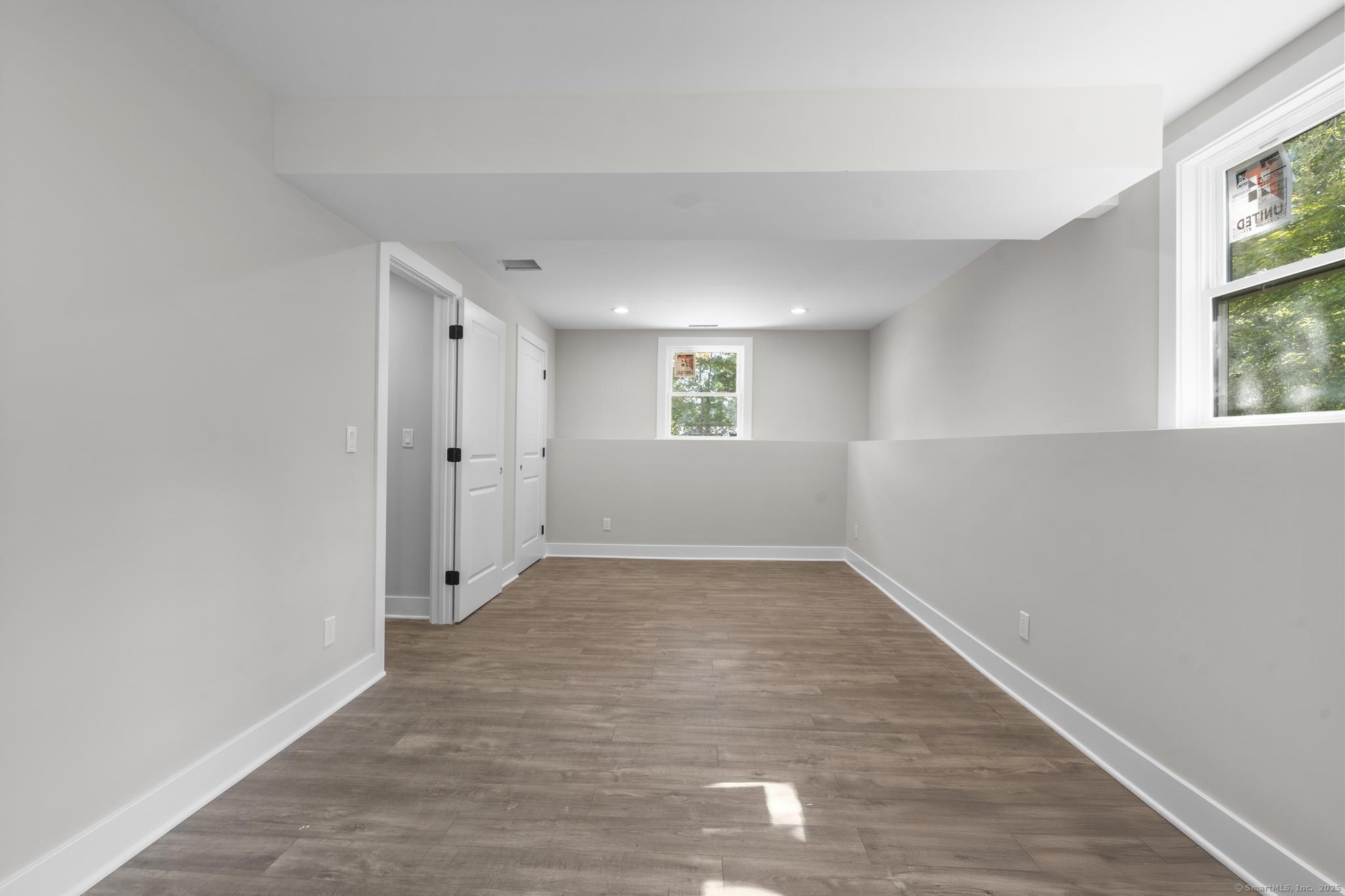 Avon, Connecticut 06001, United States, 4 Bedrooms Bedrooms, ,3 BathroomsBathrooms,Residential,Active,178532