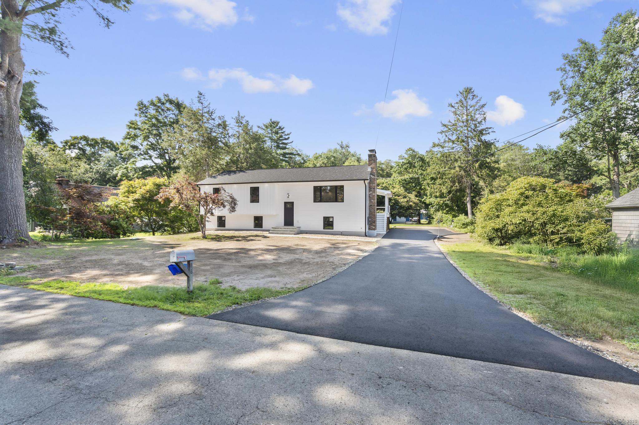 Avon, Connecticut 06001, United States, 4 Bedrooms Bedrooms, ,3 BathroomsBathrooms,Residential,Active,178532