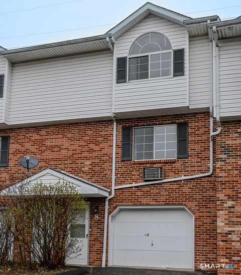 Photo of 24 Blueridge Drive #L8, Waterbury, CT 06704 (MLS # 24162105)