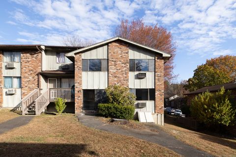 Photo of 189 Kaynor Drive #APT H, Waterbury, CT 06708 (MLS # 24135939)