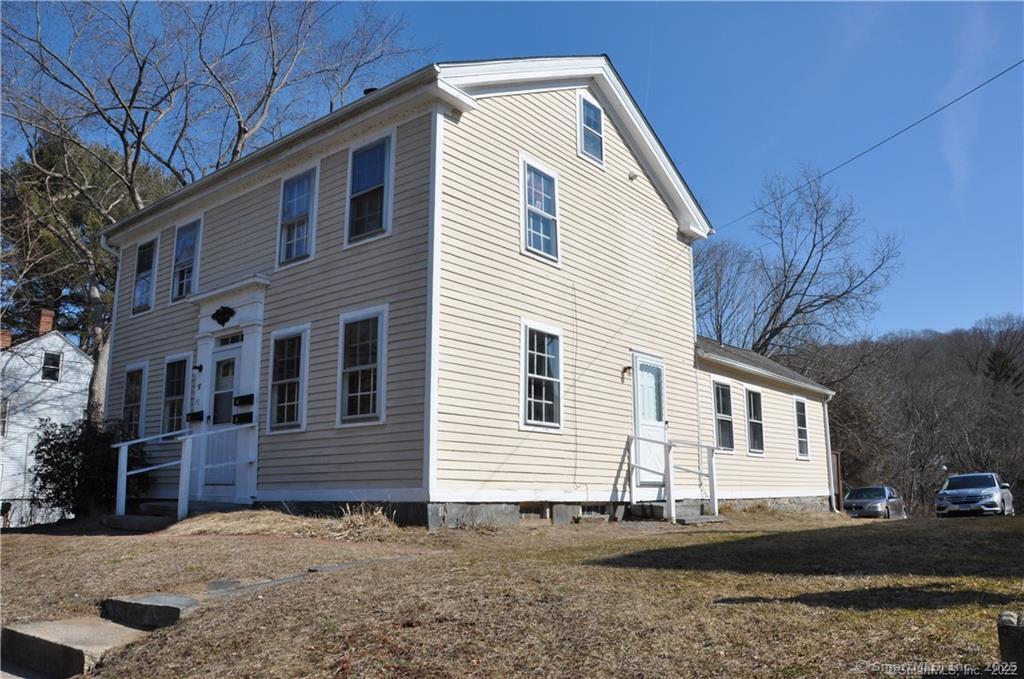 Main Street, Deep River, Connecticut - 5 Bedrooms  
3 Bathrooms  
11 Rooms - 