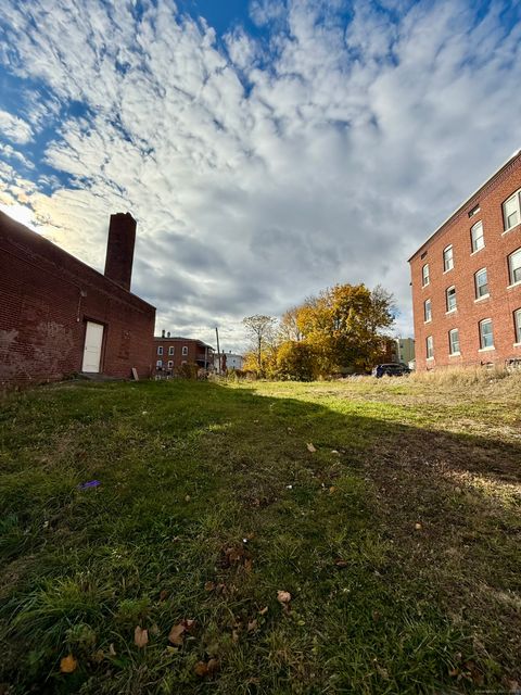 Photo of 80 Gold Street, New Britain, CT 06053 (MLS # 24140112)