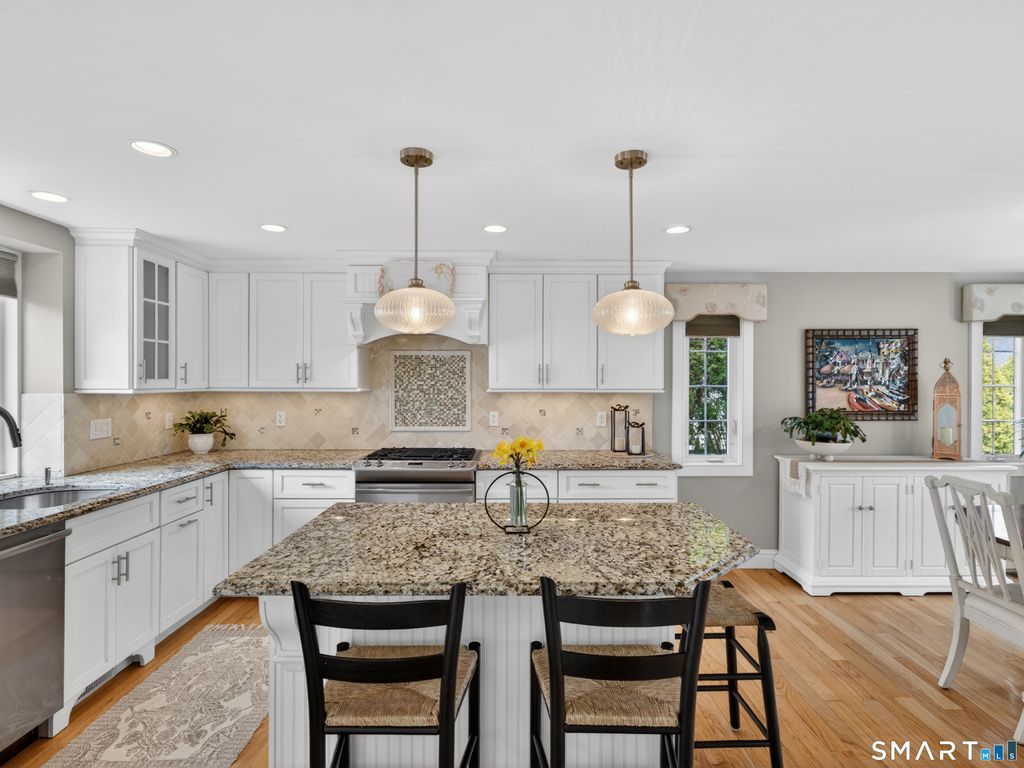 Photo of 11 Palmer Terrace, Clinton, CT 06413 (MLS # 24167888)