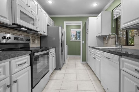 Tiny photo for 11 Red Oak Circle #11, Shelton, CT 06484 (MLS # 24133257)