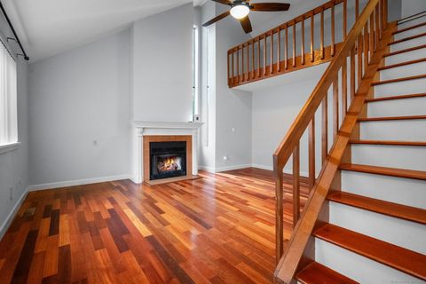 Tiny photo for 11 Red Oak Circle #11, Shelton, CT 06484 (MLS # 24133257)