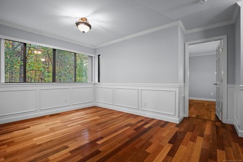 Tiny photo for 11 Red Oak Circle #11, Shelton, CT 06484 (MLS # 24133257)