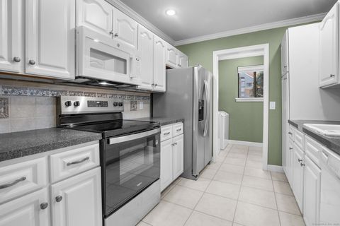 Tiny photo for 11 Red Oak Circle #11, Shelton, CT 06484 (MLS # 24133257)