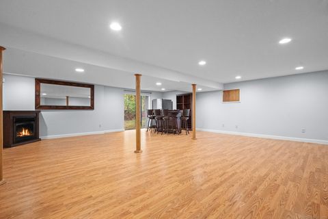 Tiny photo for 11 Red Oak Circle #11, Shelton, CT 06484 (MLS # 24133257)