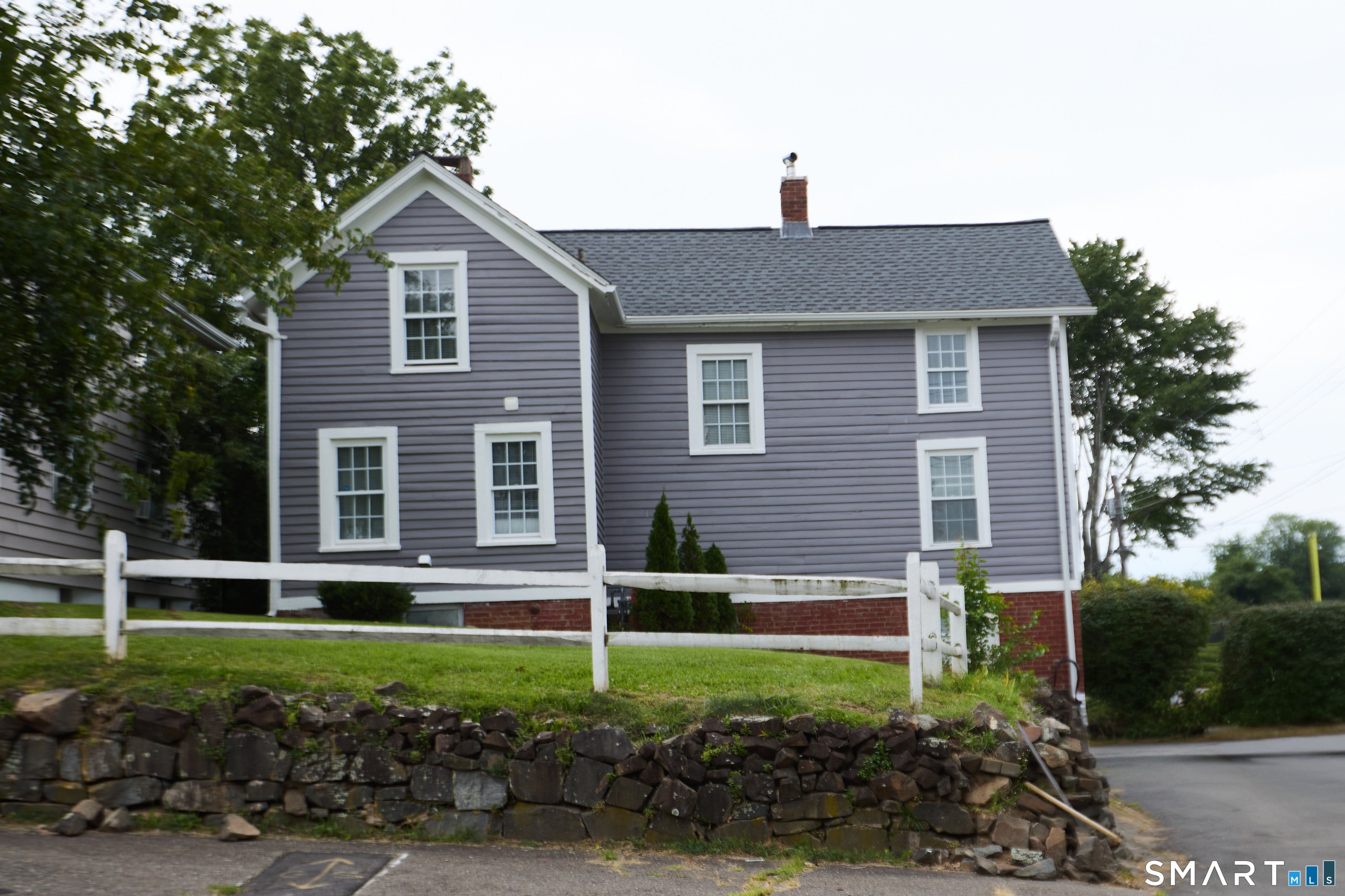 95 Fairview Avenue
