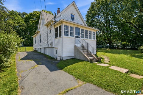 Photo of 19 Homestead Street, Manchester, CT 06042 (MLS # 24196918)