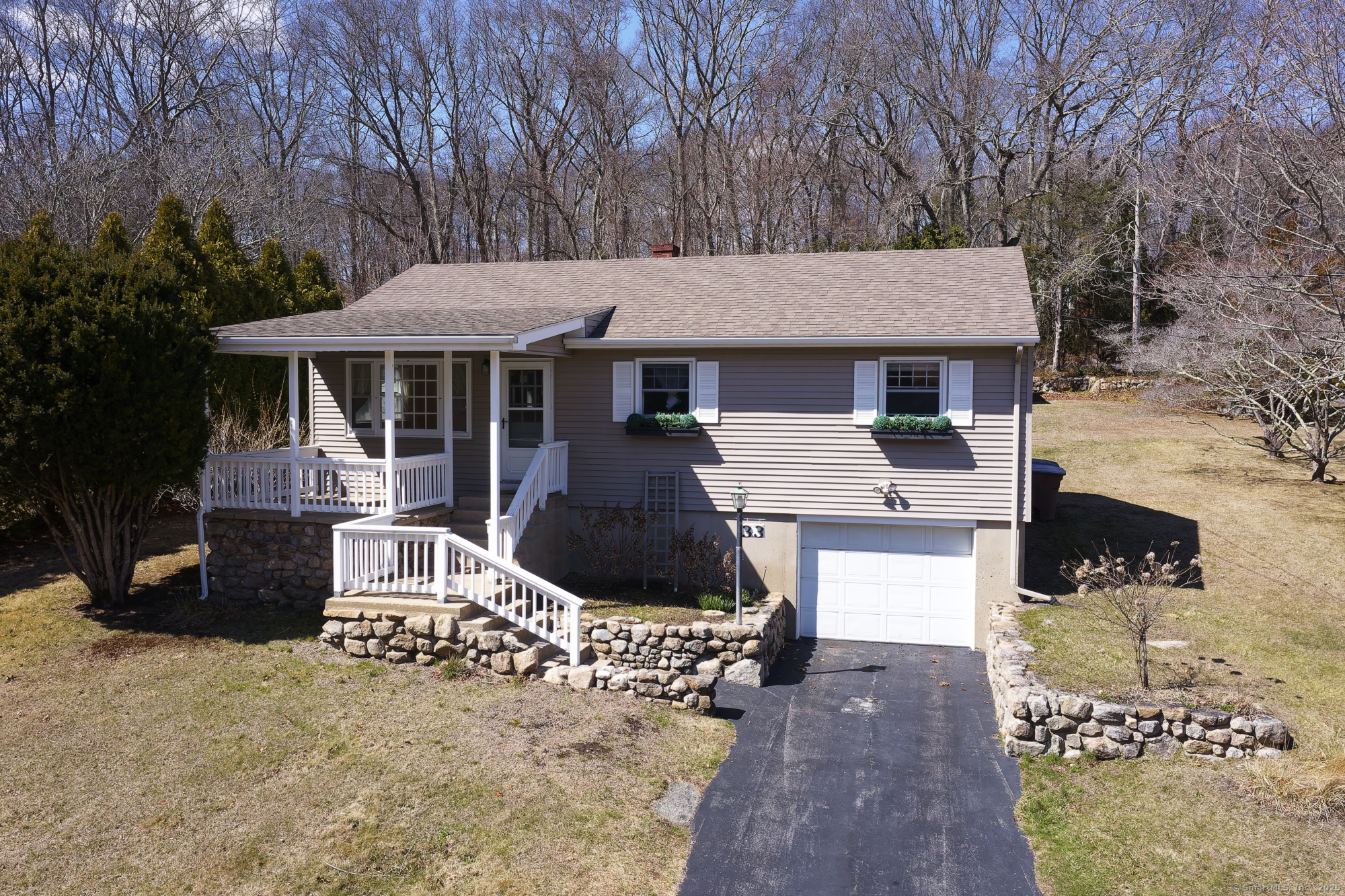 33 Bush Hill Drive, East Lyme, Connecticut image 1