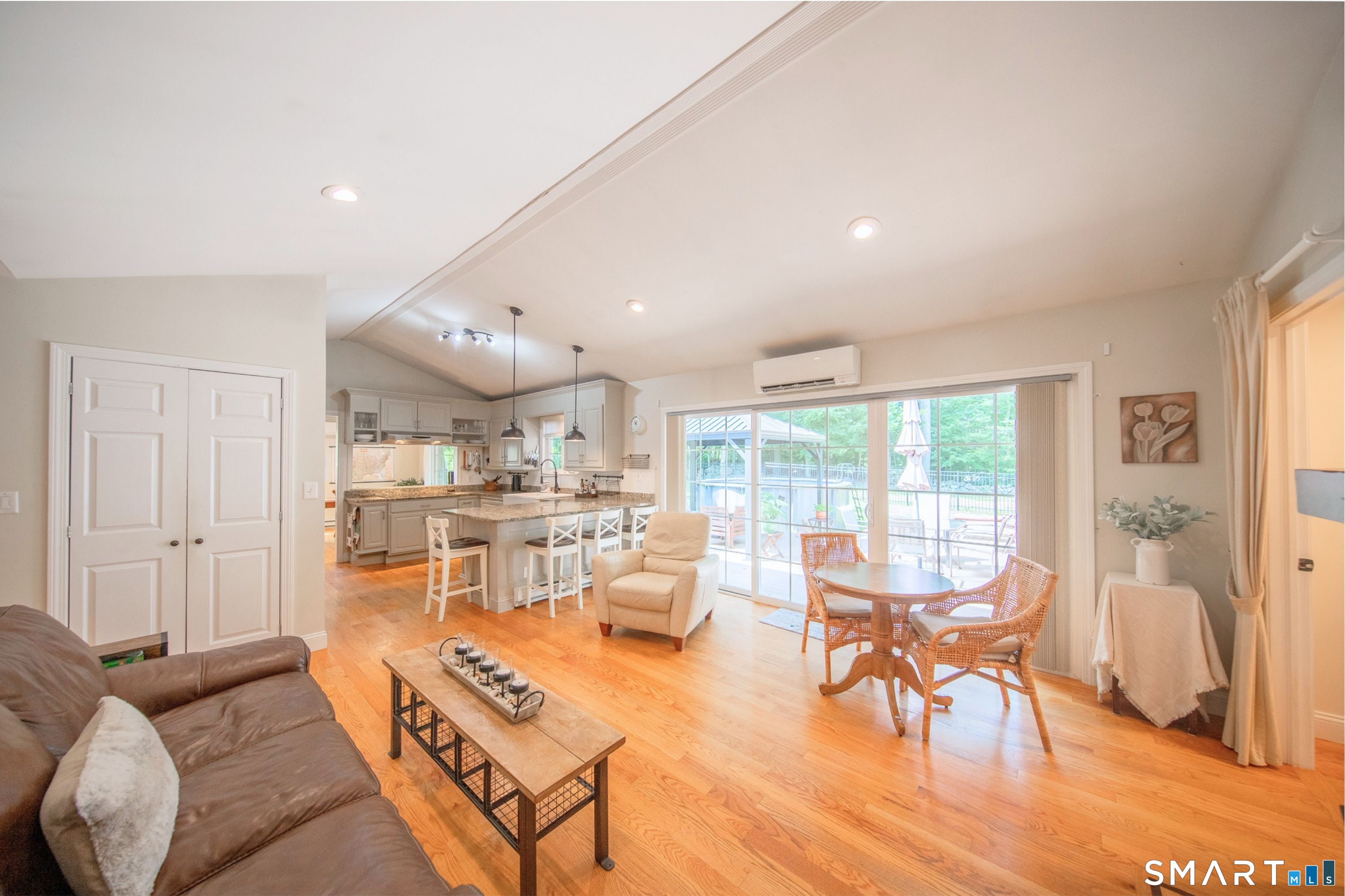 11 South Ridge Road