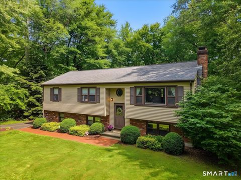 Photo of 24 Dean Road, East Lyme, CT 06333 (MLS # 24186554)
