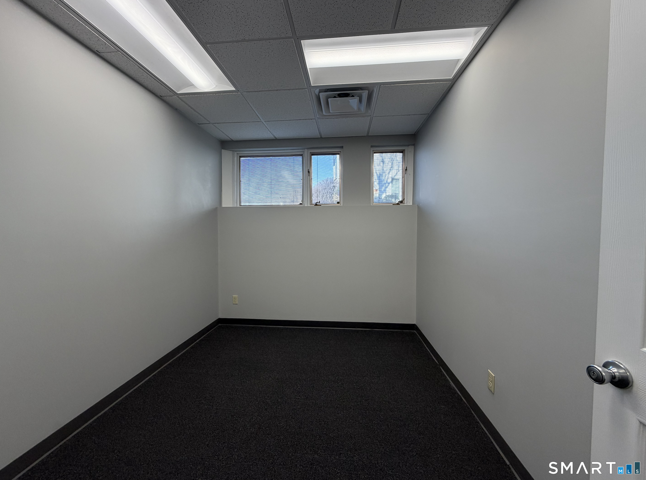 27 Meriden Avenue 1A