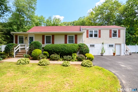 Photo of 556 Pepper Street, Monroe, CT 06468 (MLS # 24196379)