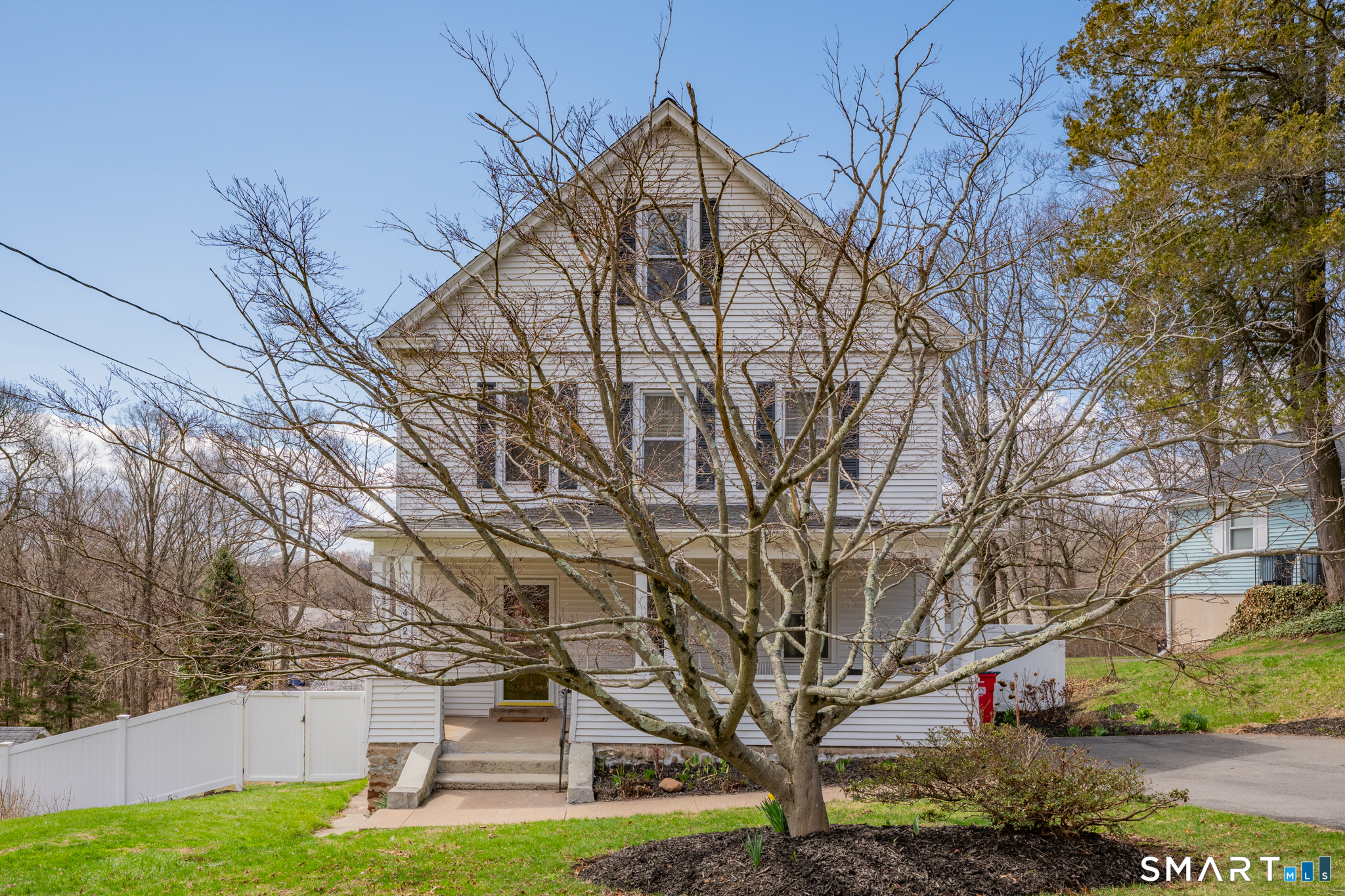 412 Reservoir Avenue