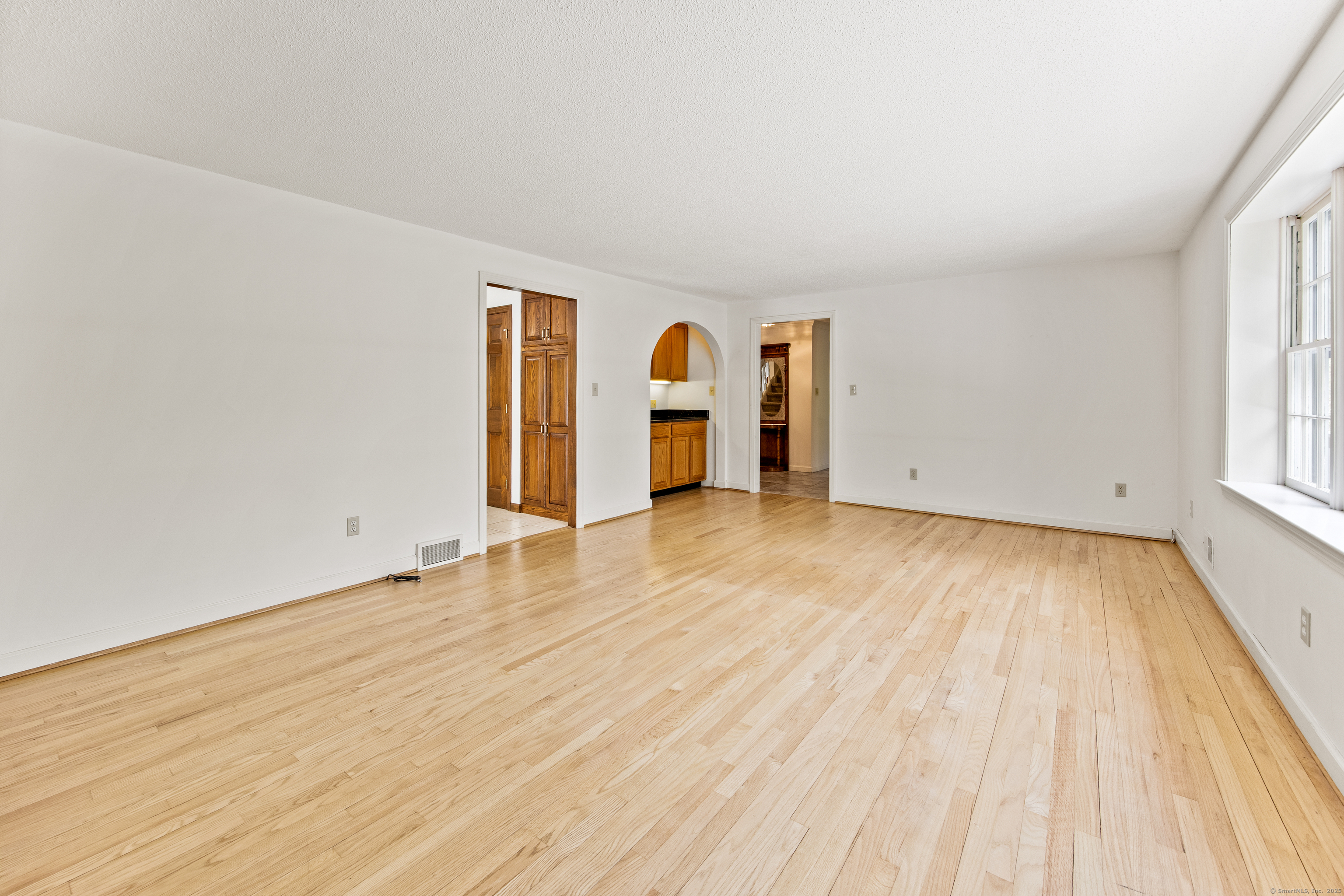 32 Woodmont Road, Avon, Connecticut image 16