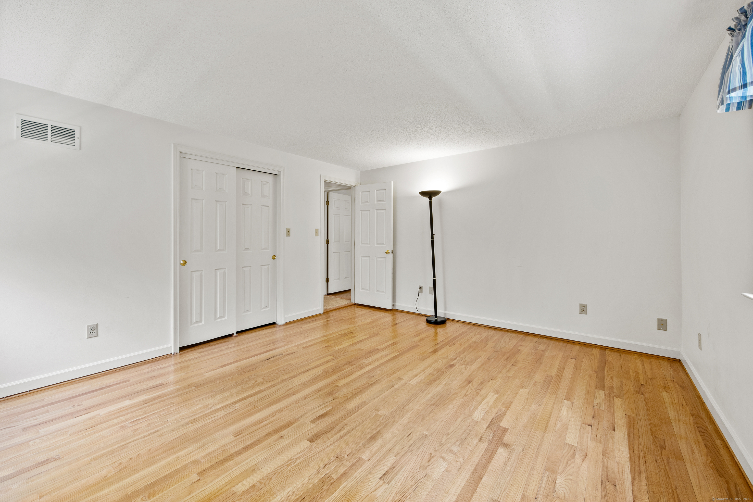 32 Woodmont Road, Avon, Connecticut image 27