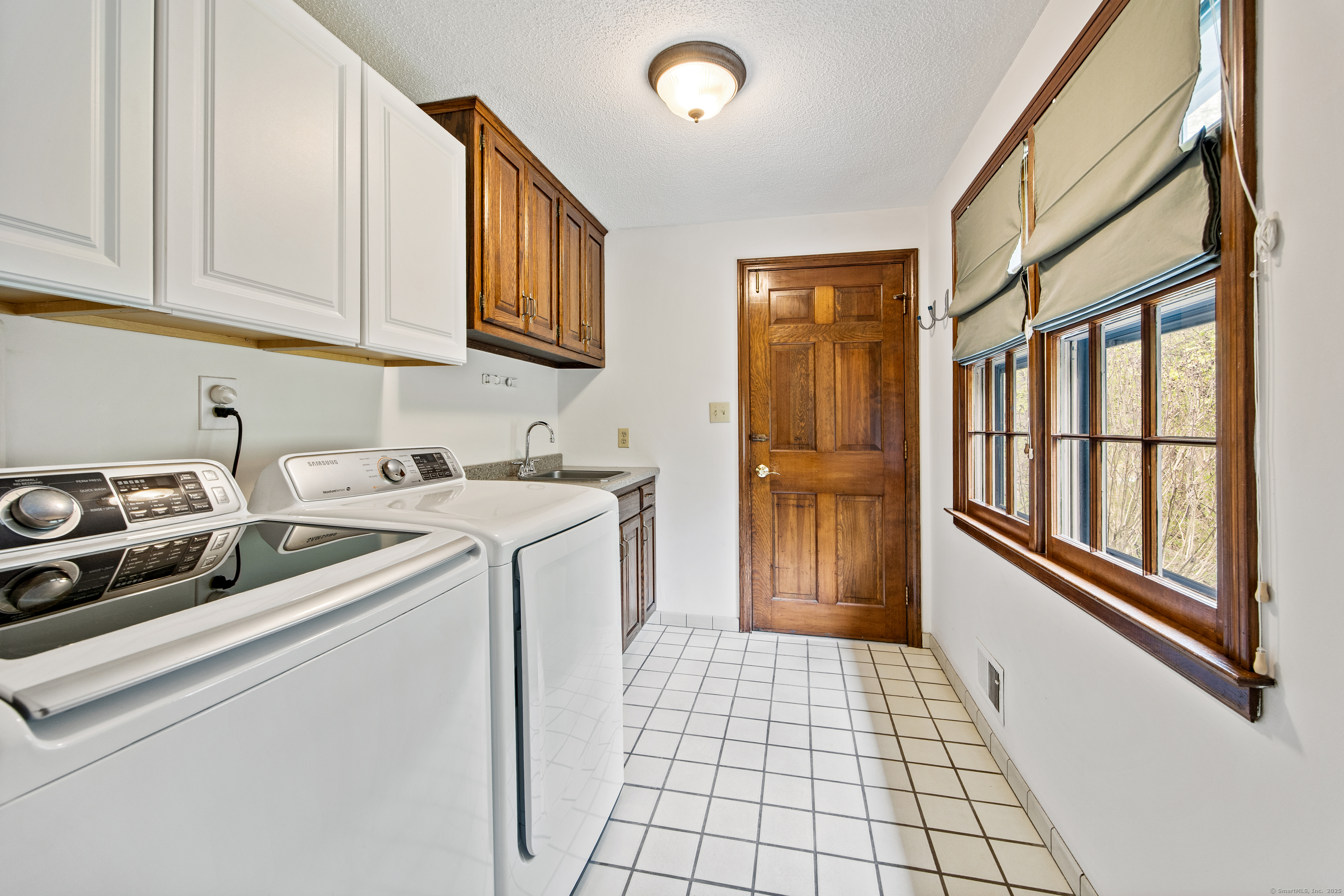 32 Woodmont Road, Avon, Connecticut image 21