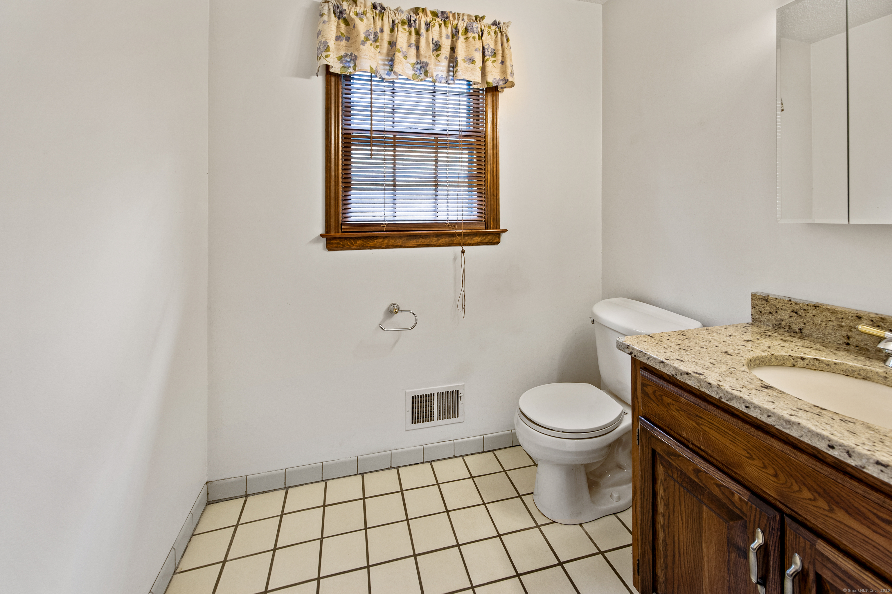 32 Woodmont Road, Avon, Connecticut image 32