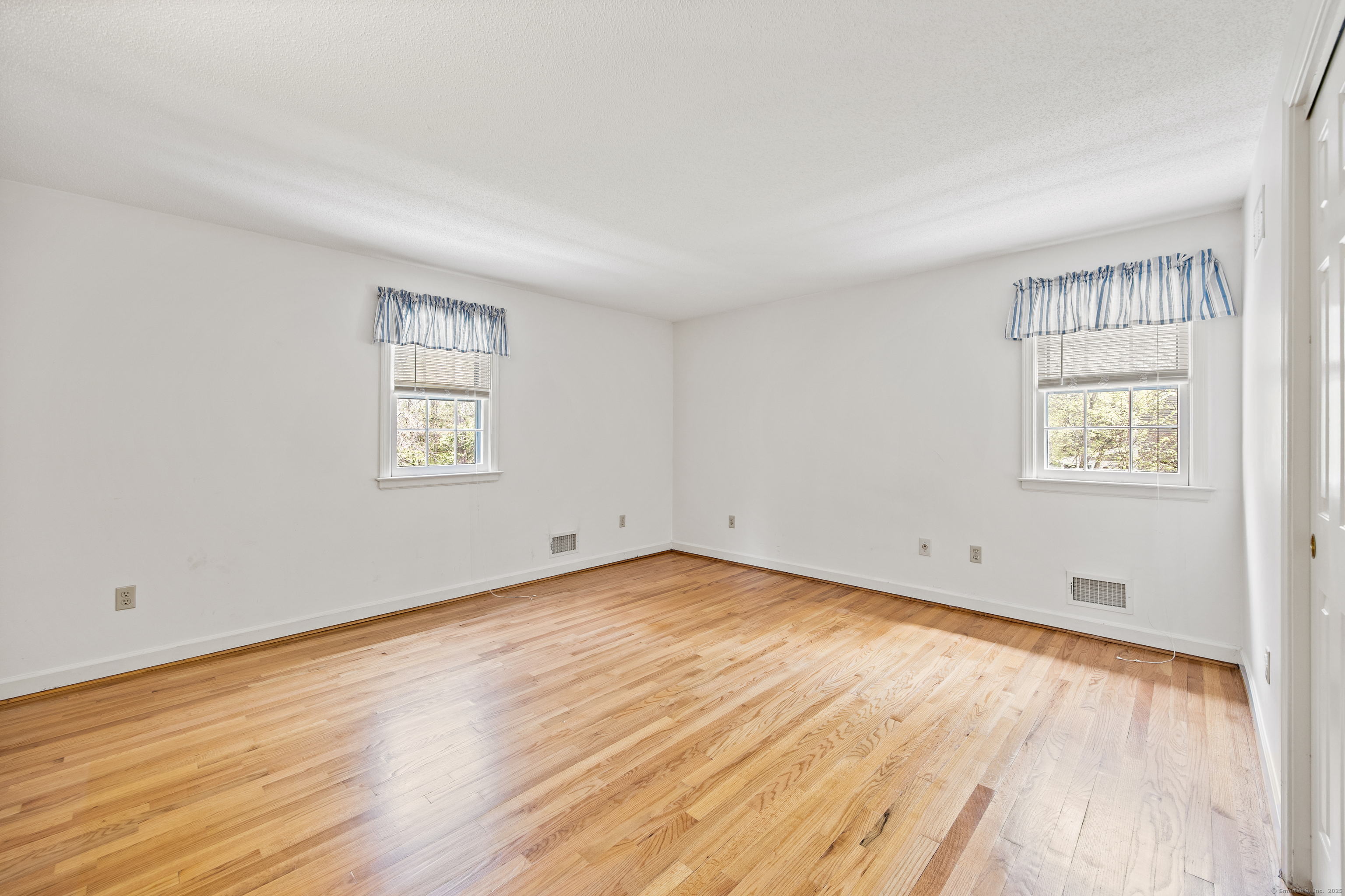 32 Woodmont Road, Avon, Connecticut image 29