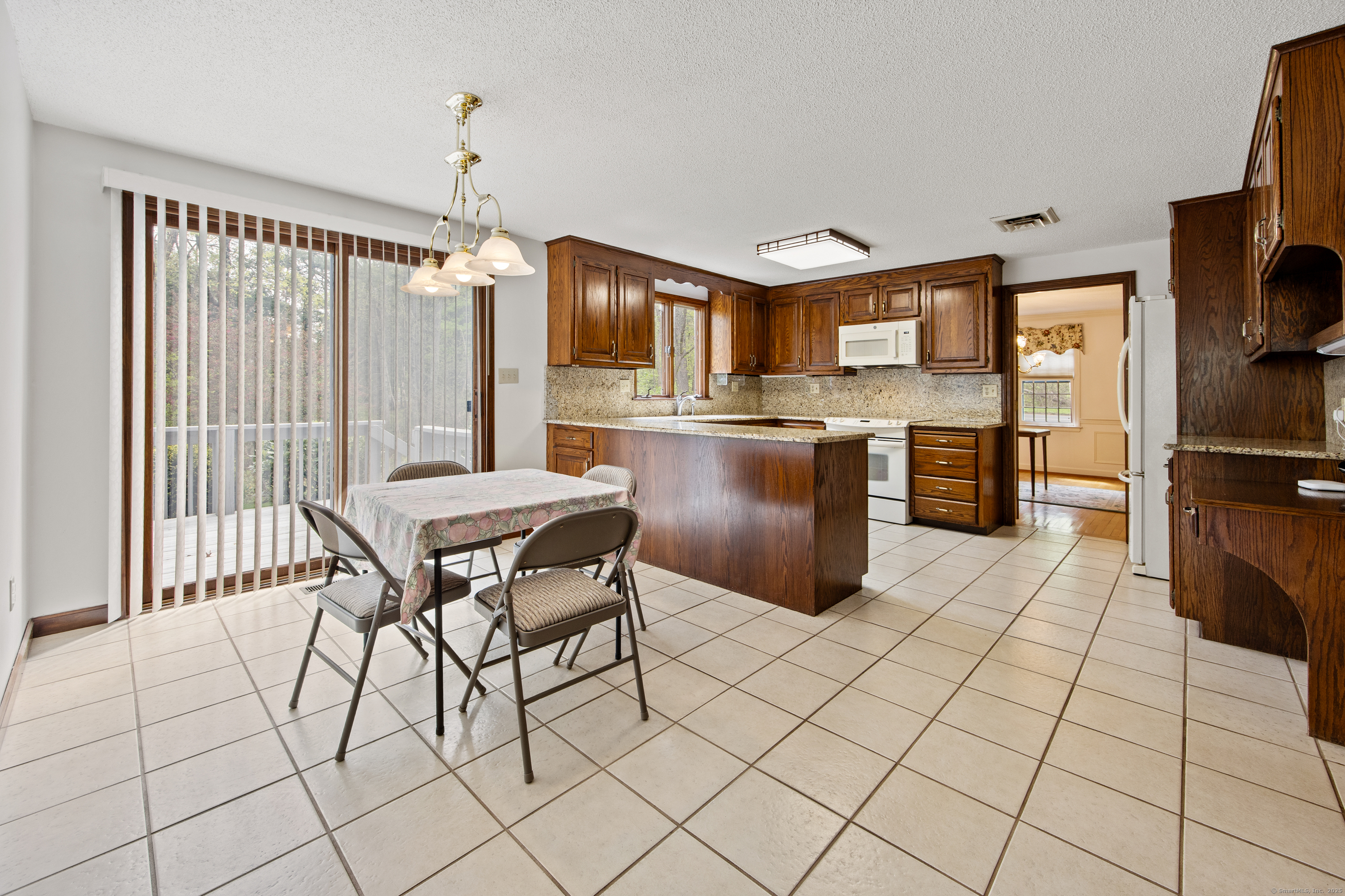 32 Woodmont Road, Avon, Connecticut image 8