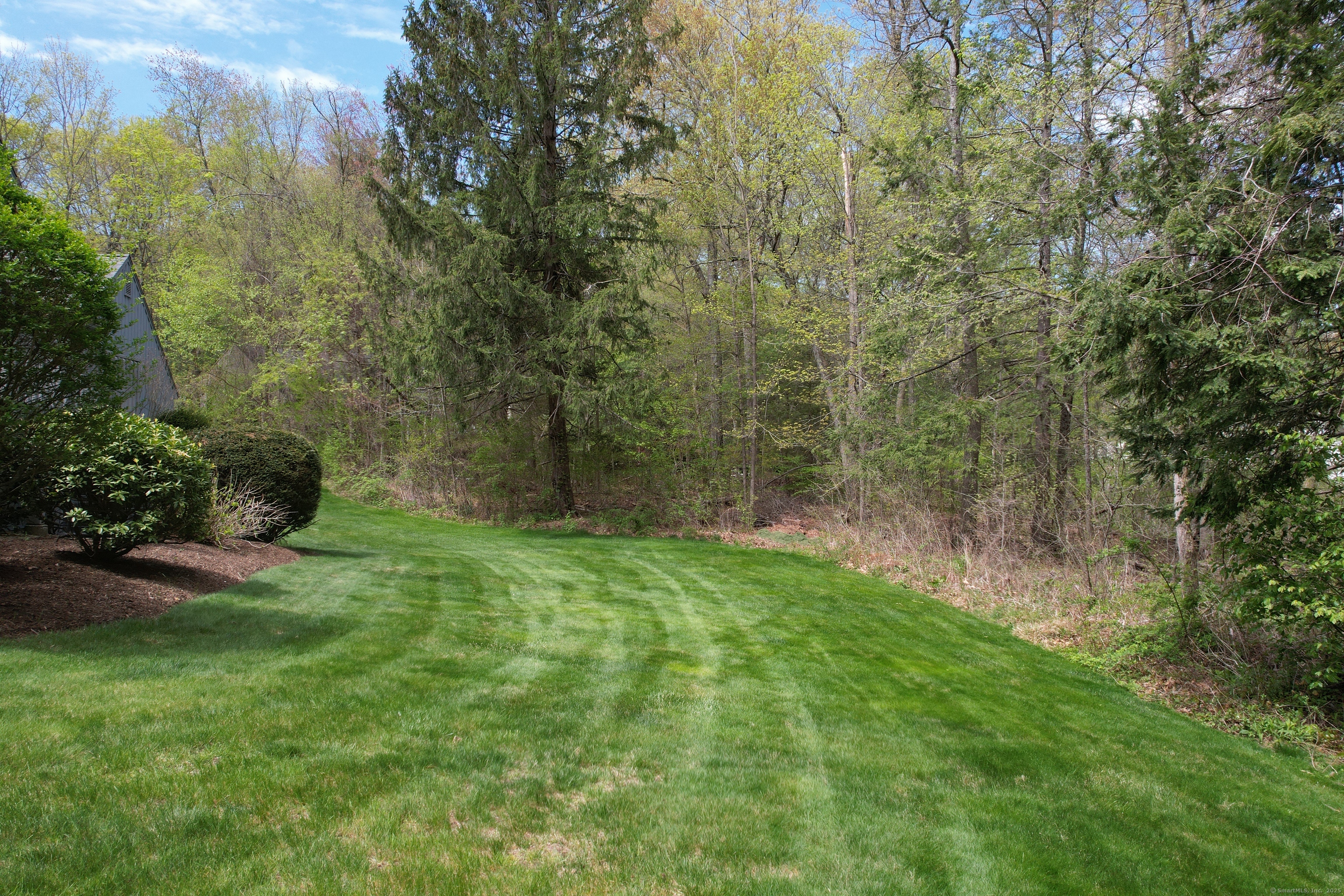 32 Woodmont Road, Avon, Connecticut image 37