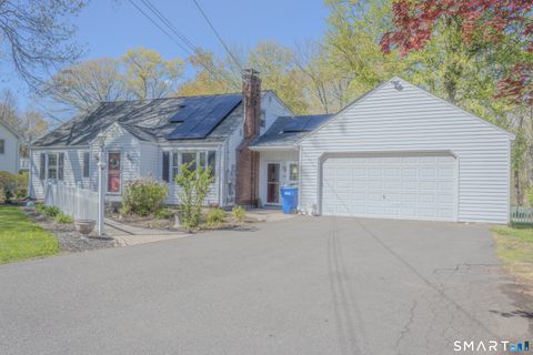 Photo of 708 Park Avenue, Windsor, CT 06095 (MLS # 24169705)