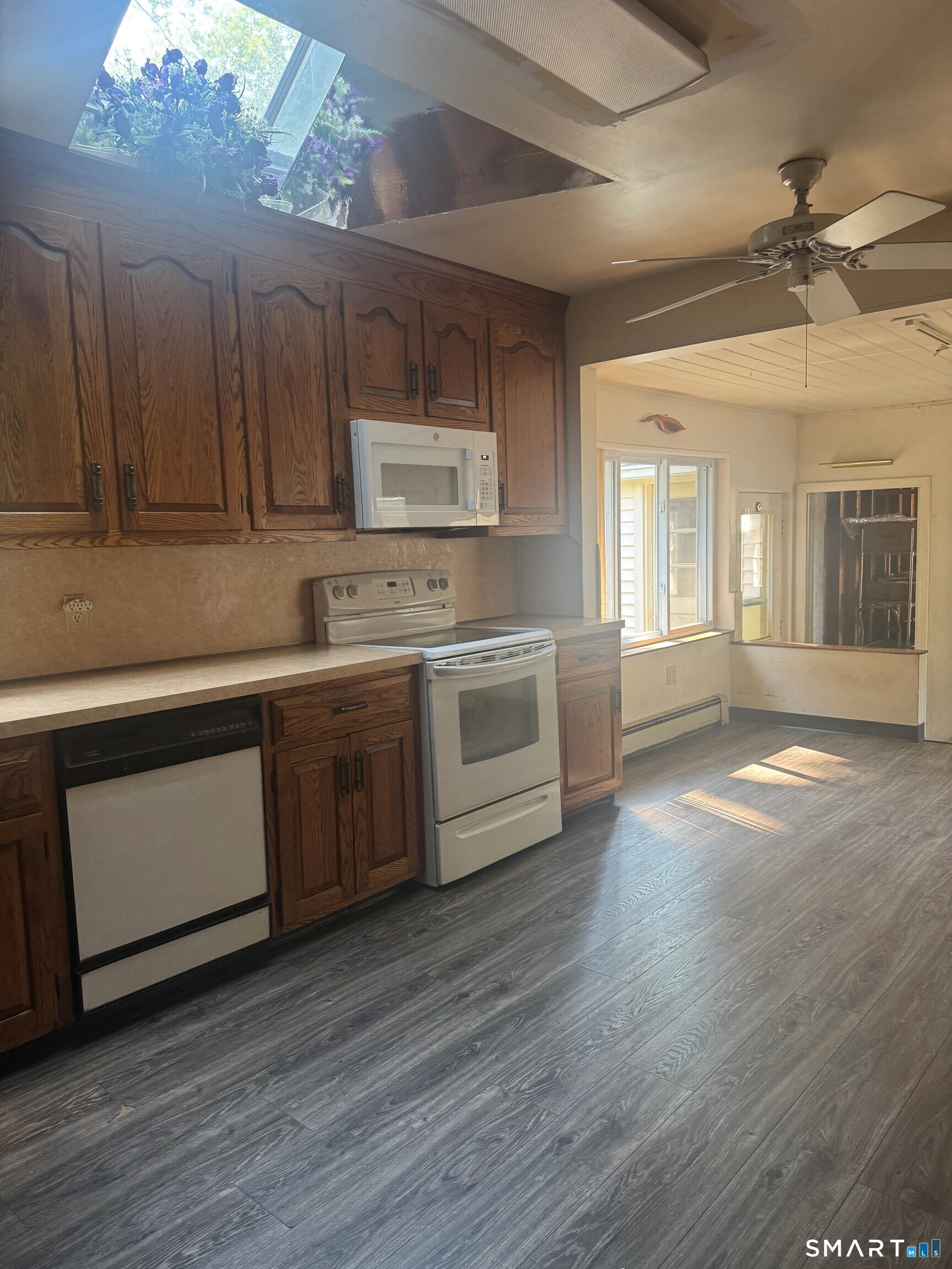 225 Winnepoge Drive