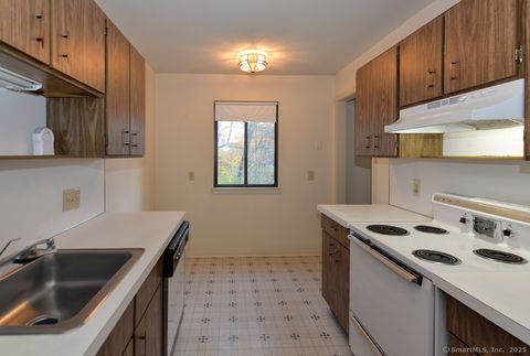 Tiny photo for 103 Heritage Village #D, Southbury, CT 06488 (MLS # 24135394)
