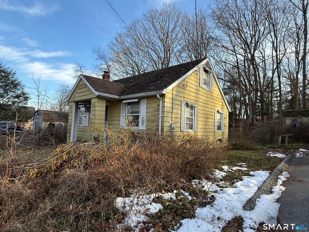 Photo of 40 Beech Street, Norwich, CT 06360 (MLS # 24149517)