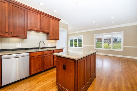 Tiny photo for 16 Thistle Hollow #16, Avon, CT 06001 (MLS # 24141393)