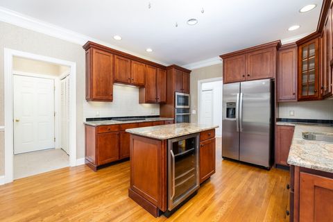 Tiny photo for 16 Thistle Hollow #16, Avon, CT 06001 (MLS # 24141393)