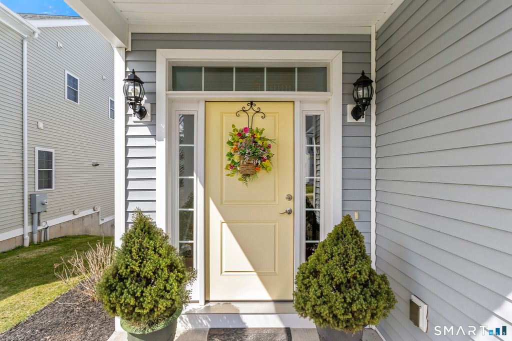 Photo of 39 Lexington Gardens #39, North Haven, CT 06473 (MLS # 24153833)