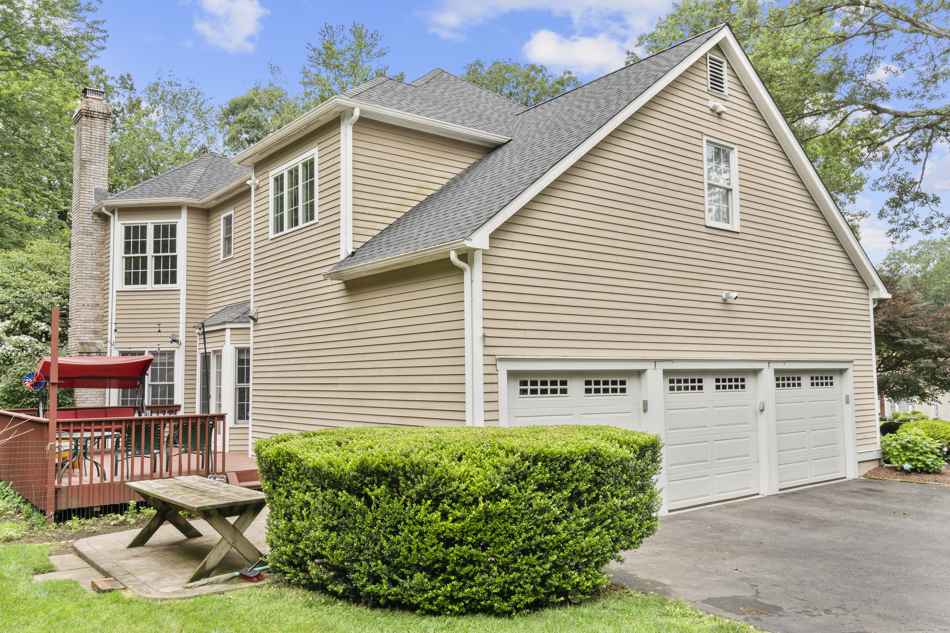 7 Beaver Brook Lane