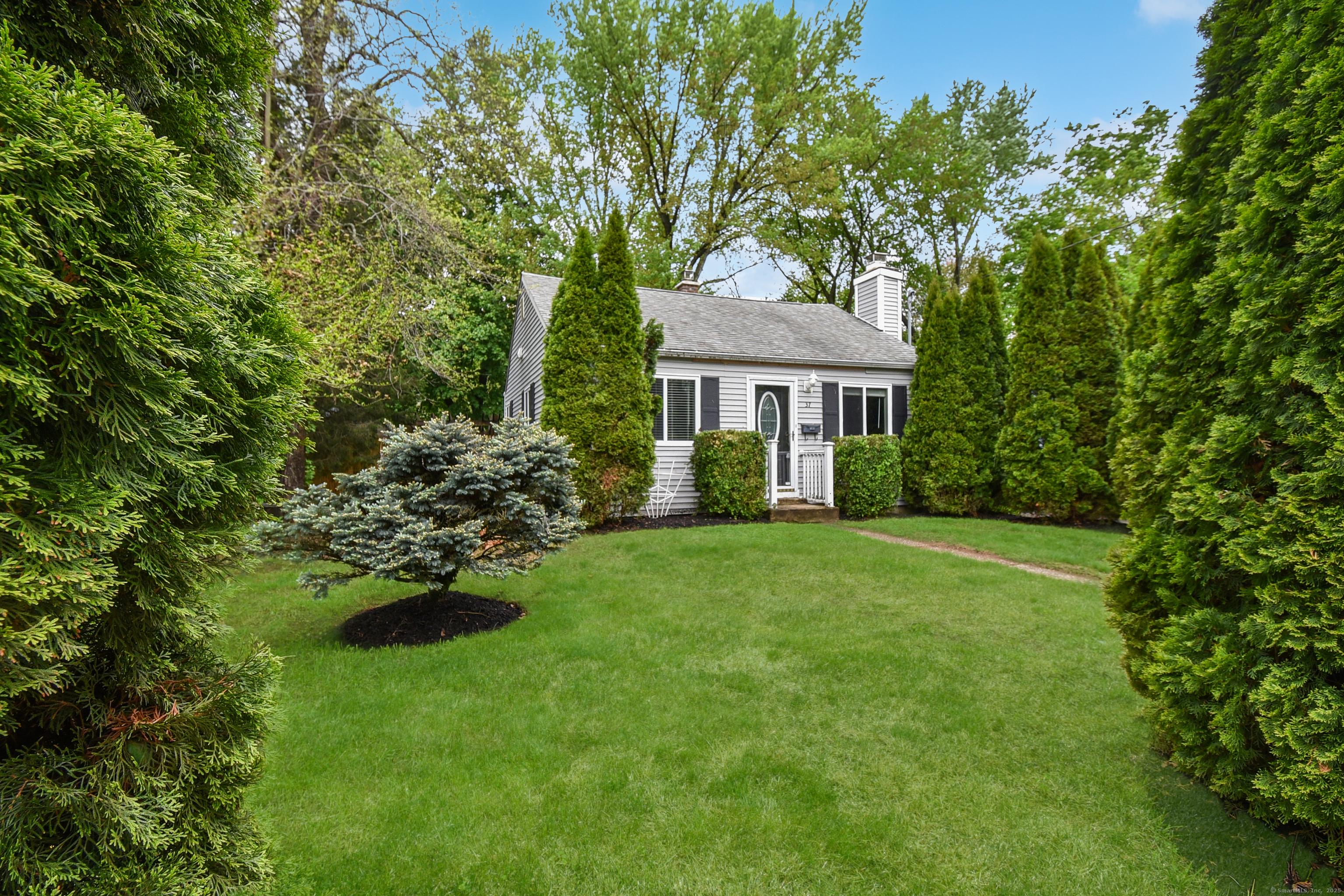 37 Naubuc Avenue, East Hartford, Connecticut image 1
