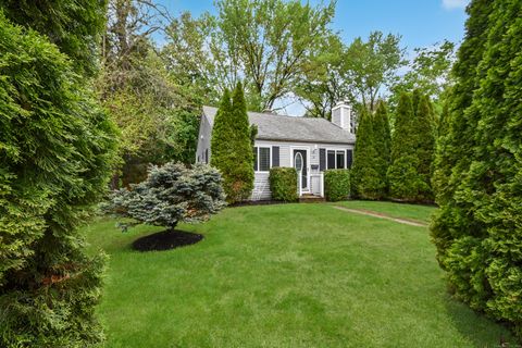 37 Naubuc Avenue East Hartford CT 06118