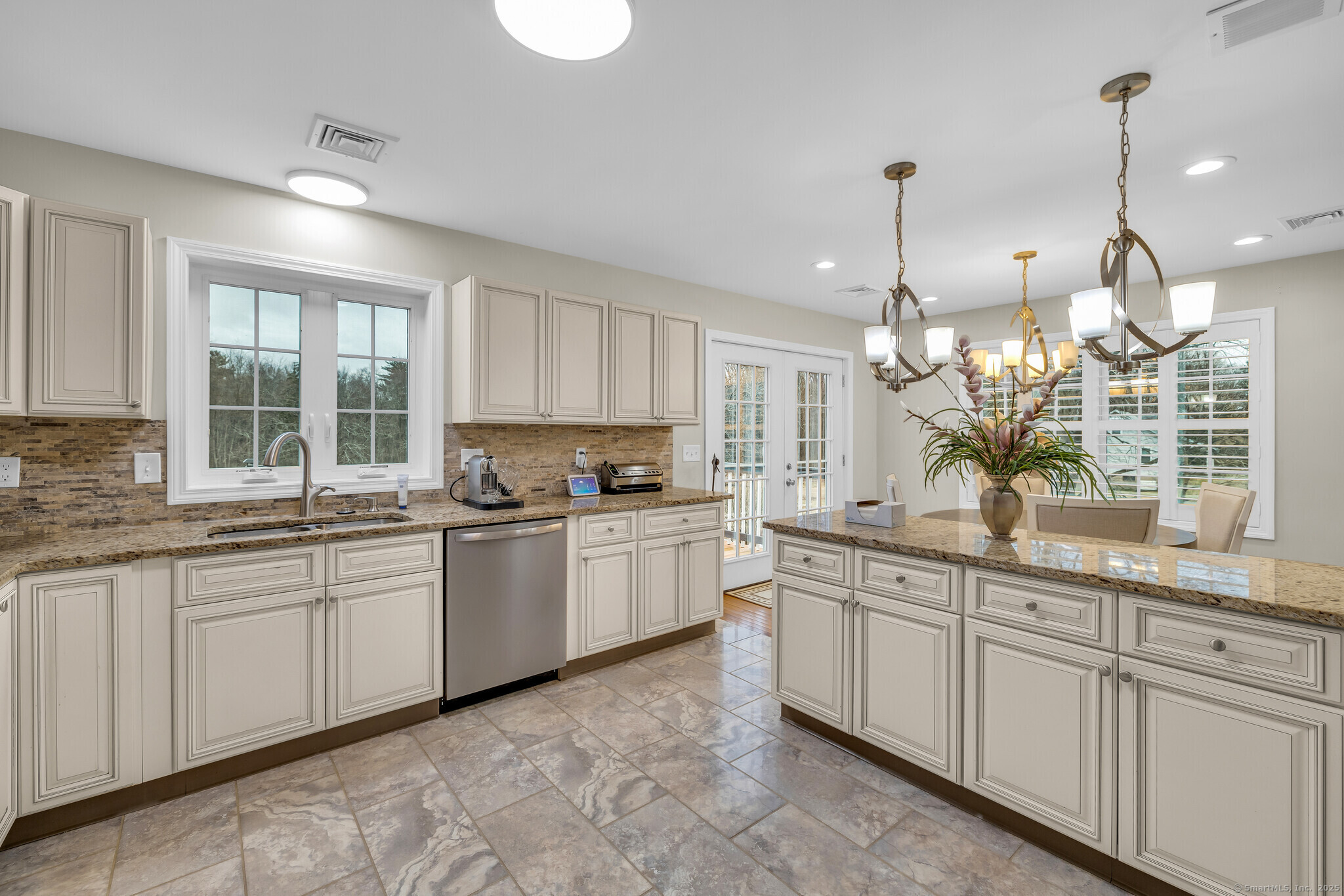 310 Long Hill Street, East Hartford, Connecticut image 15