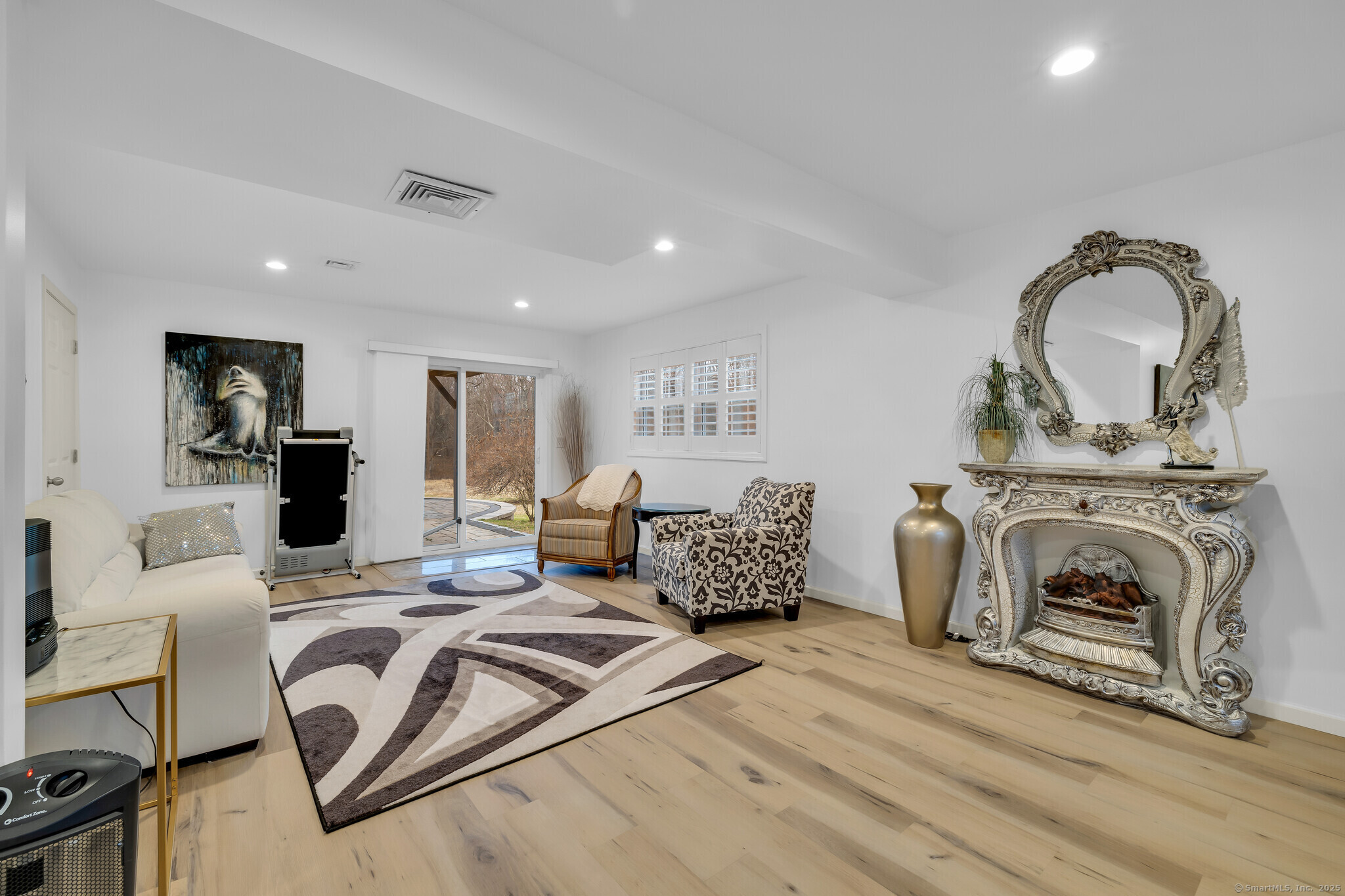 310 Long Hill Street, East Hartford, Connecticut image 24