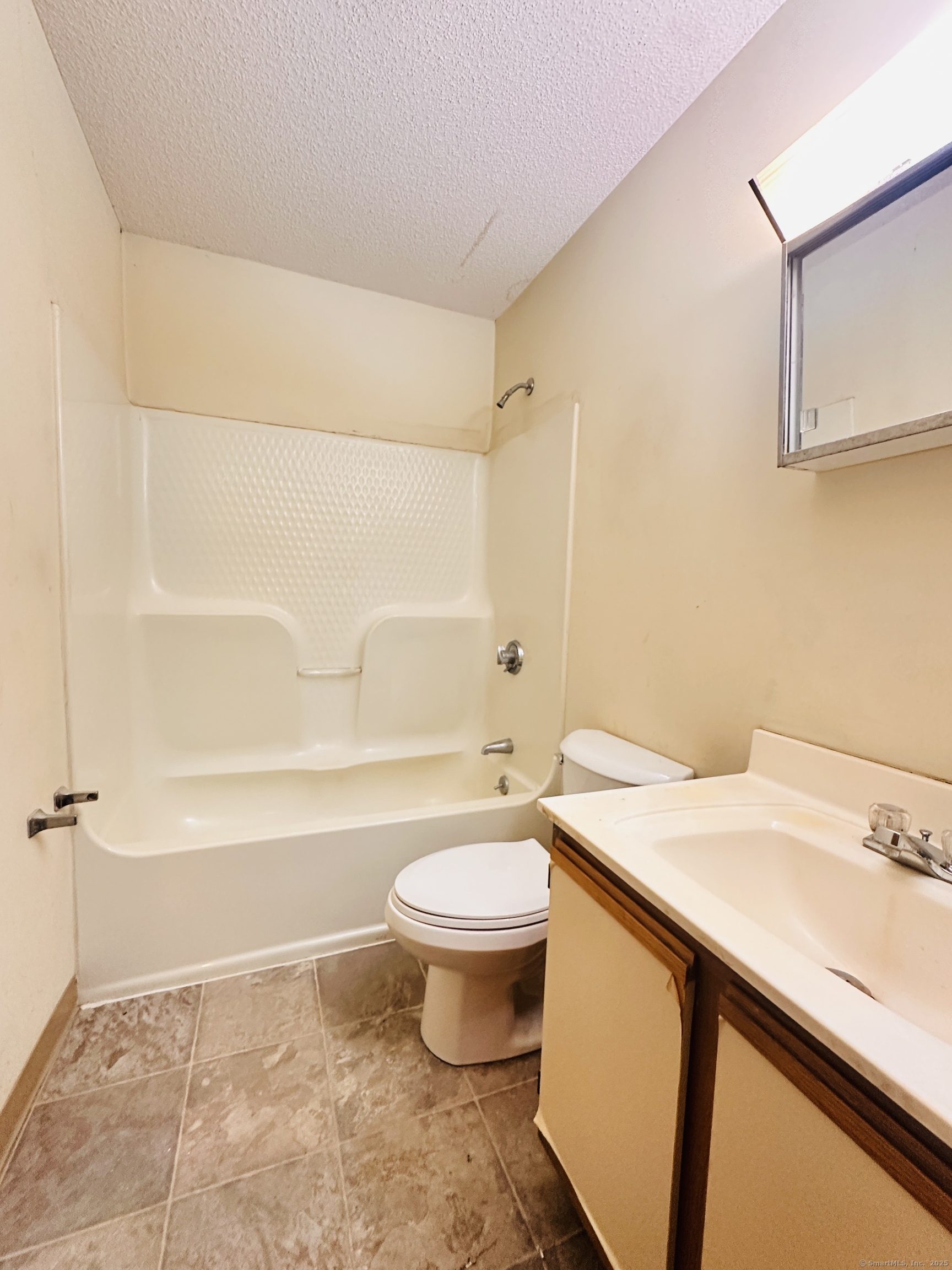 81 Chipman Street #APT 13, Waterbury, Connecticut image 7