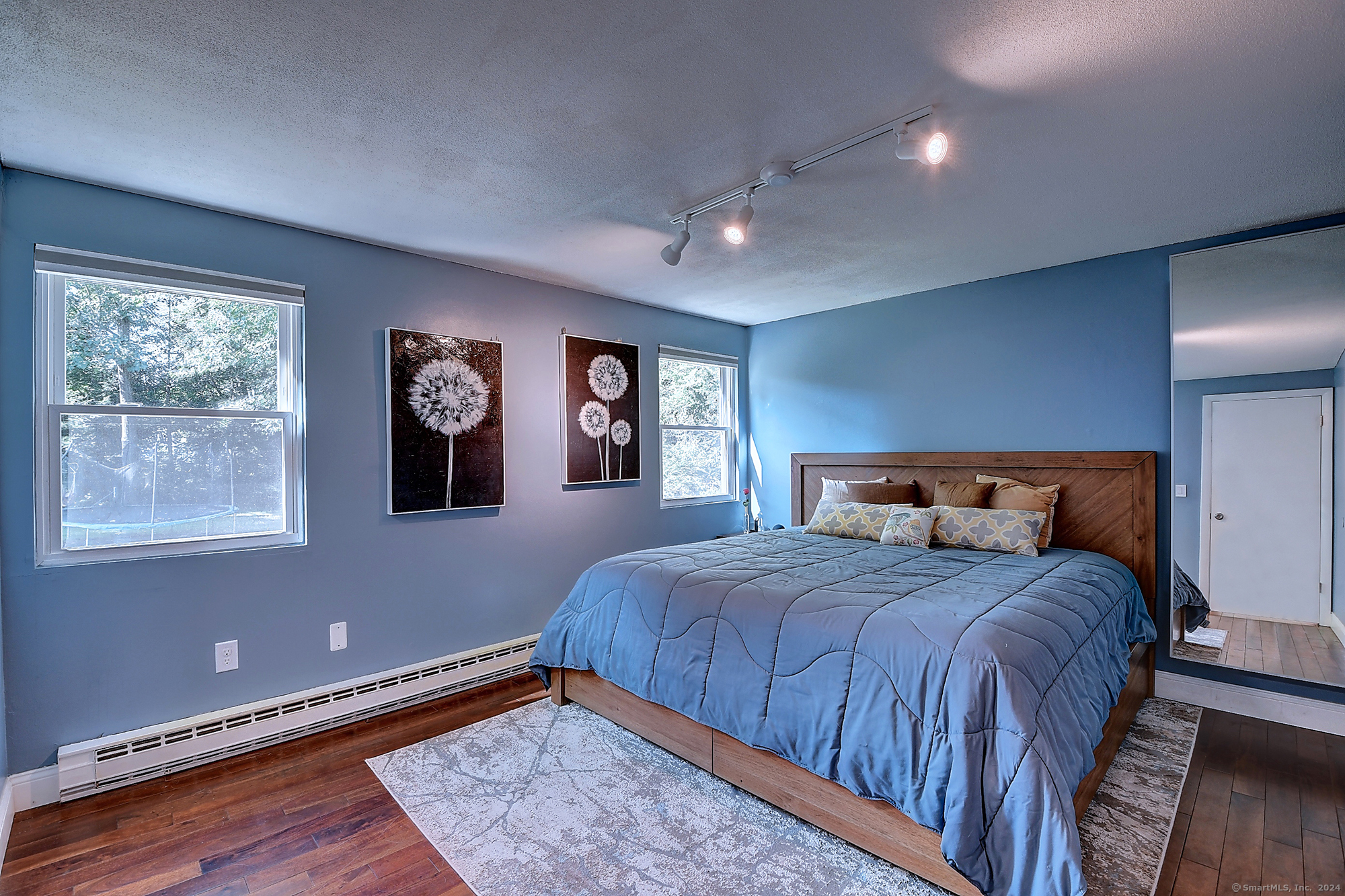 Glastonbury, Connecticut 06033, United States, 3 Bedrooms Bedrooms, ,2 BathroomsBathrooms,Residential,Active,185621